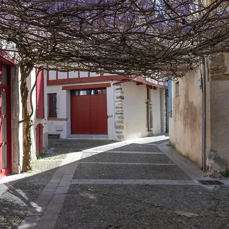 Appartement Quai Du Saleys *